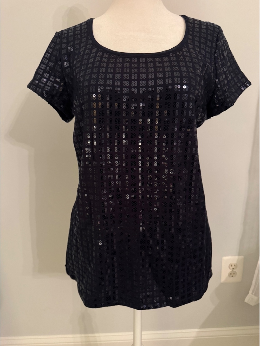 White House Black Market Sparkle Sequin Tee Classic Navy Size M NWT